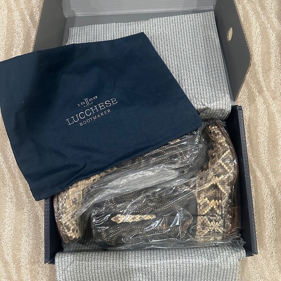 Lucchese Rattlesnake Boot....Great condition - Picture 3 of 11